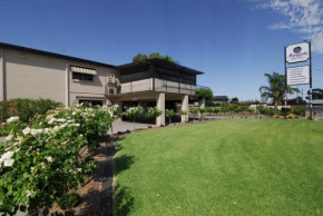 Mayfair Motel, West Wyalong